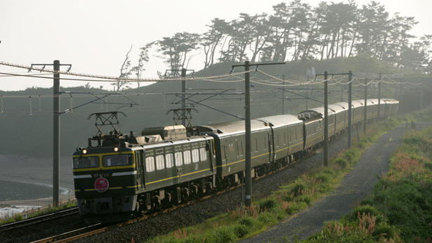 鉄道ムービーの愉しみ「夏の鉄道風景を撮る」2011年6月号 | VIDEO